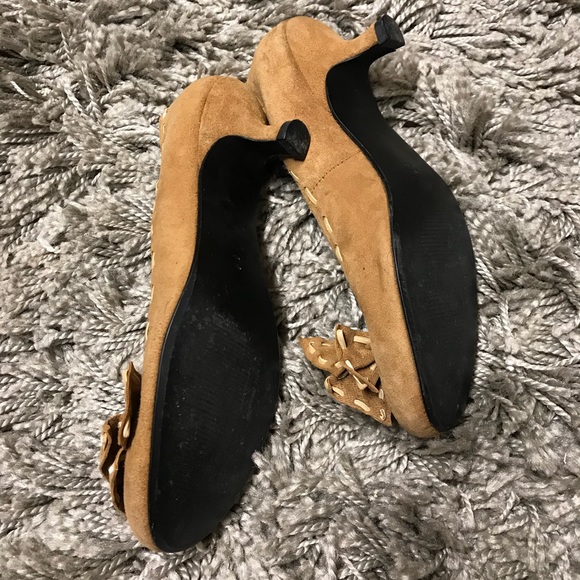 Tan suede bow kitten heels - Picture 2 of 5